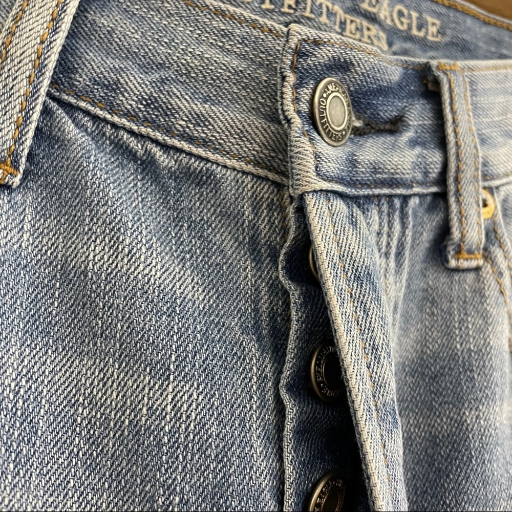 American Eagle Vintage High Rise Two stone Frayed Hem Button Fly Jeans - Picture 4 of 9